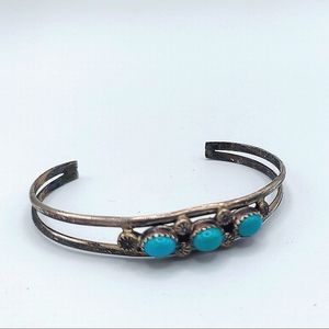 Vintage Silver turquoise cuff bracelet southwest style